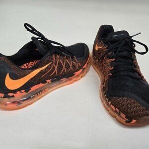 Nike AirMax Sneakers